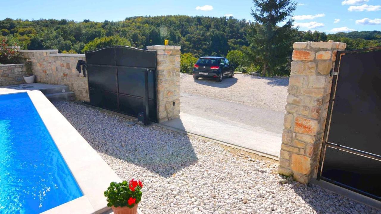 Villa Beram Extérieur photo